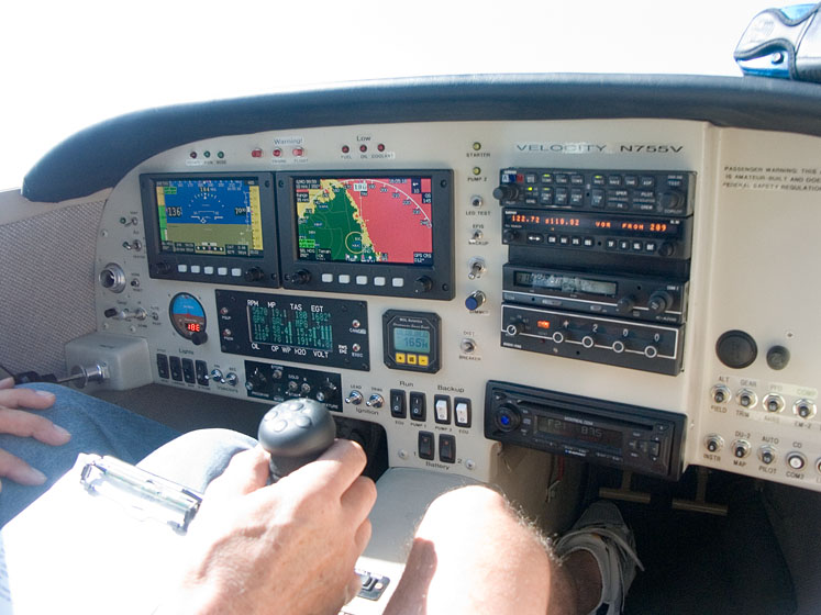 Plane in flight.jpg