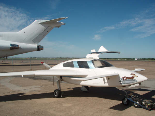 N2084D 04.JPG