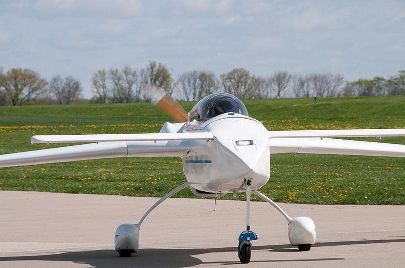 File:N47VE takeoff1.jpg