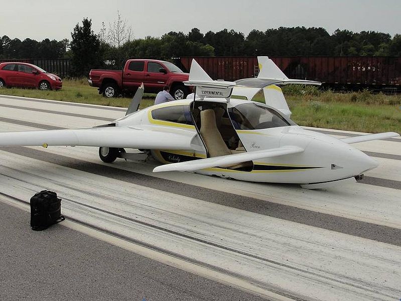 File:N52BZ gearup.jpg