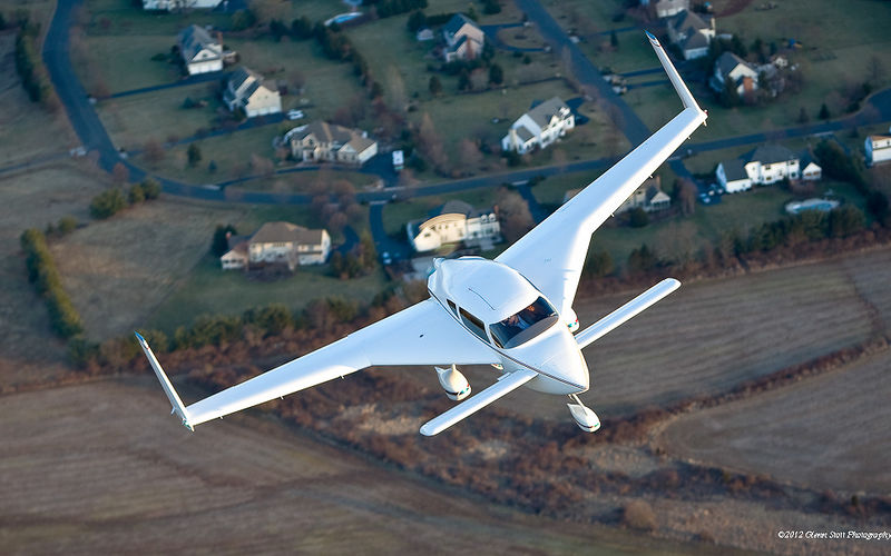 File:Velocity-N435GS-112.jpg