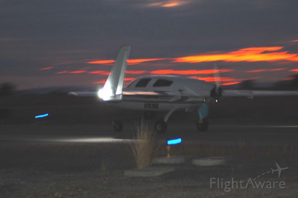 N767DG1.JPG