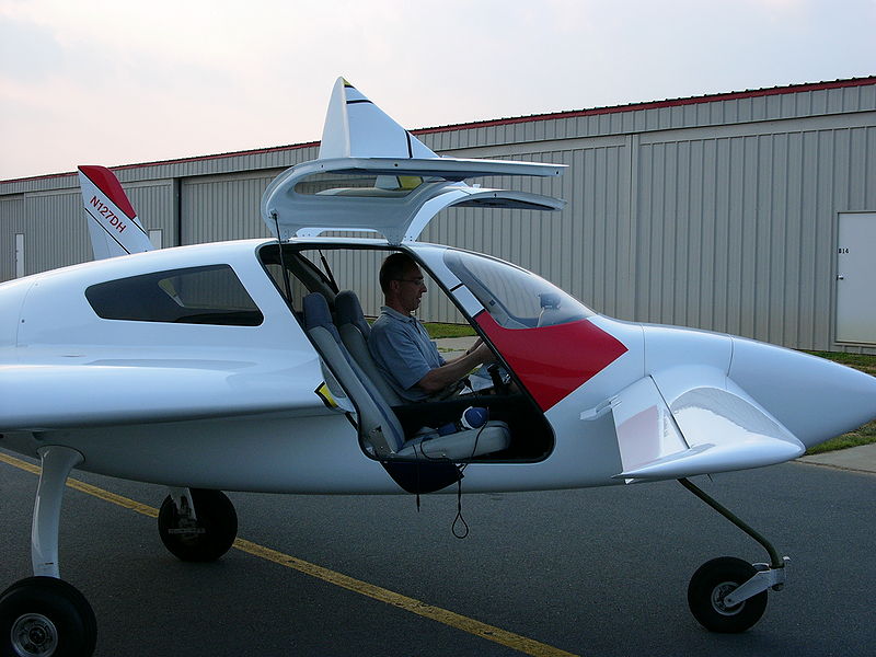 File:N127DH ramp.JPG