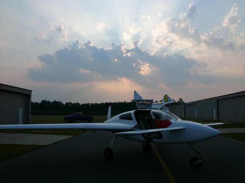 File:N127DH sunset.jpg