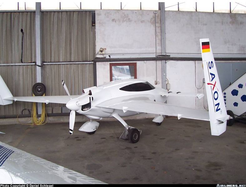 File:D-EAVI3.jpg