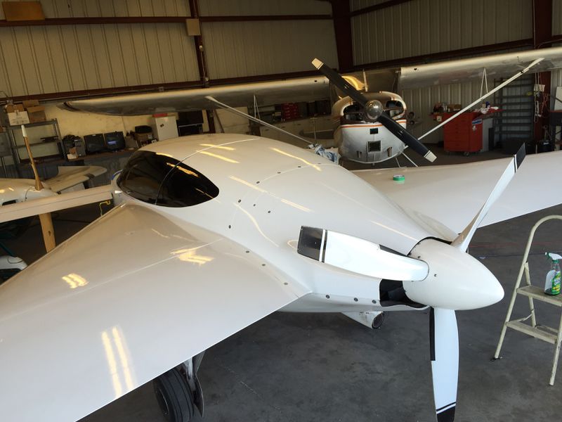 File:N333rr-ext-hanger6.jpg
