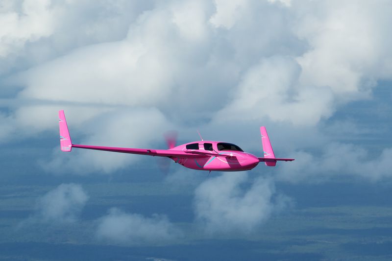File:N222RW14.jpg