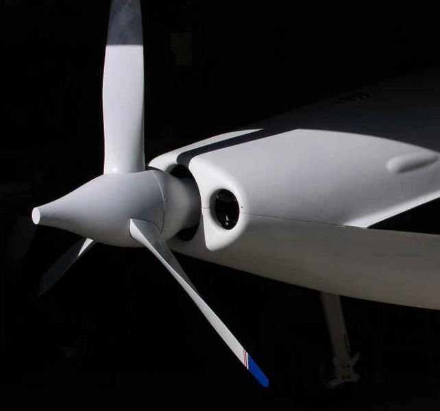 File:Cowl-spinner2.JPG